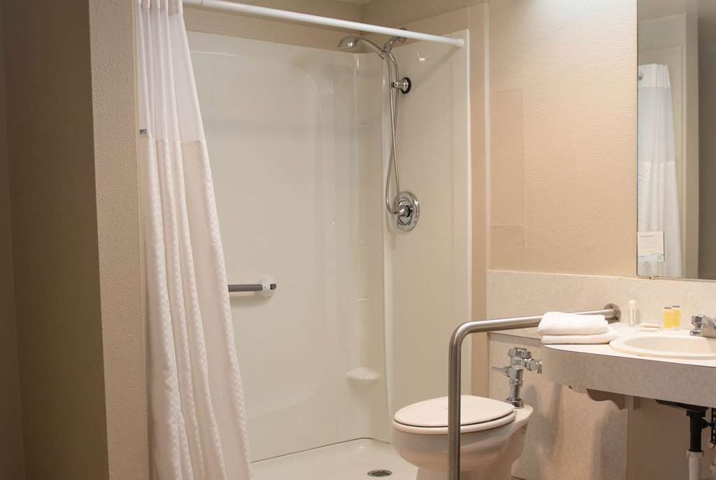 Days Inn by Wyndham Waynesboro - photo 17