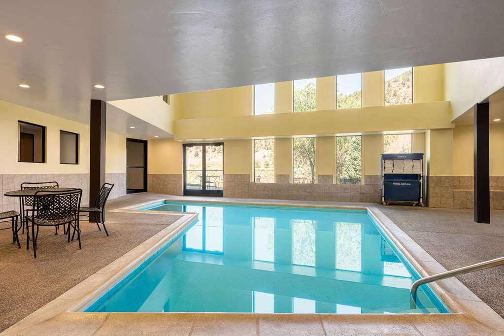 Days Inn by Wyndham Carbondale - photo 9