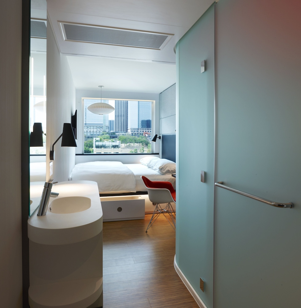 citizenM Los Angeles Downtown - photo 17