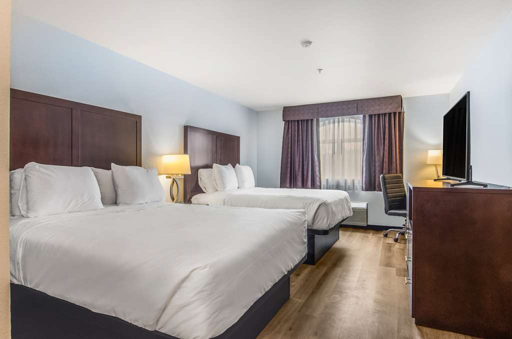 Red Lion Inn & Suites Des Moines - photo 7
