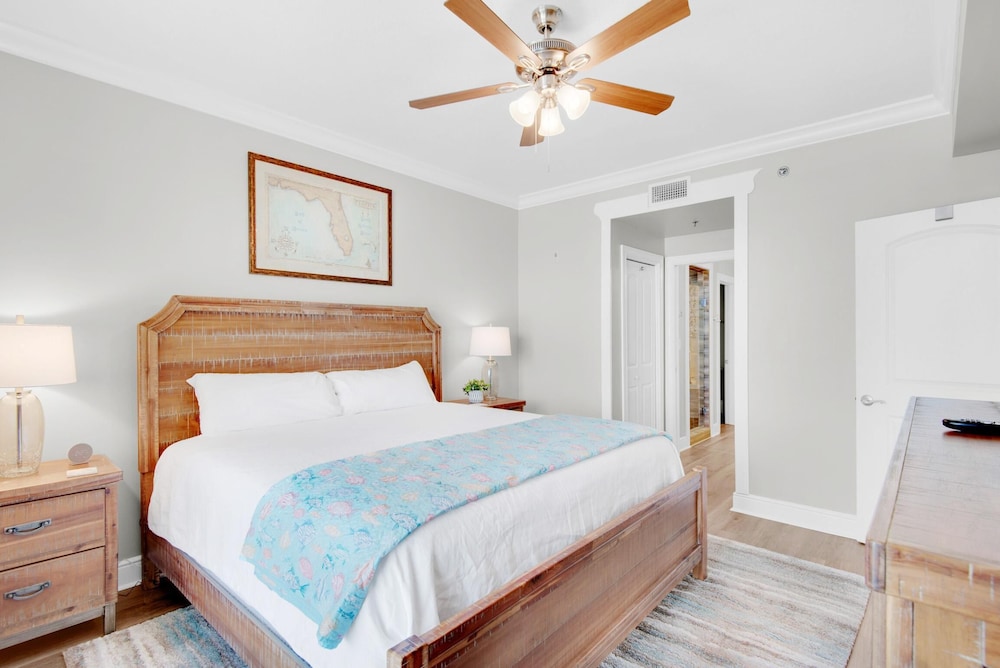 Azure #407 — 4-Star Luxury Hotel in Fort Walton Beach, United States