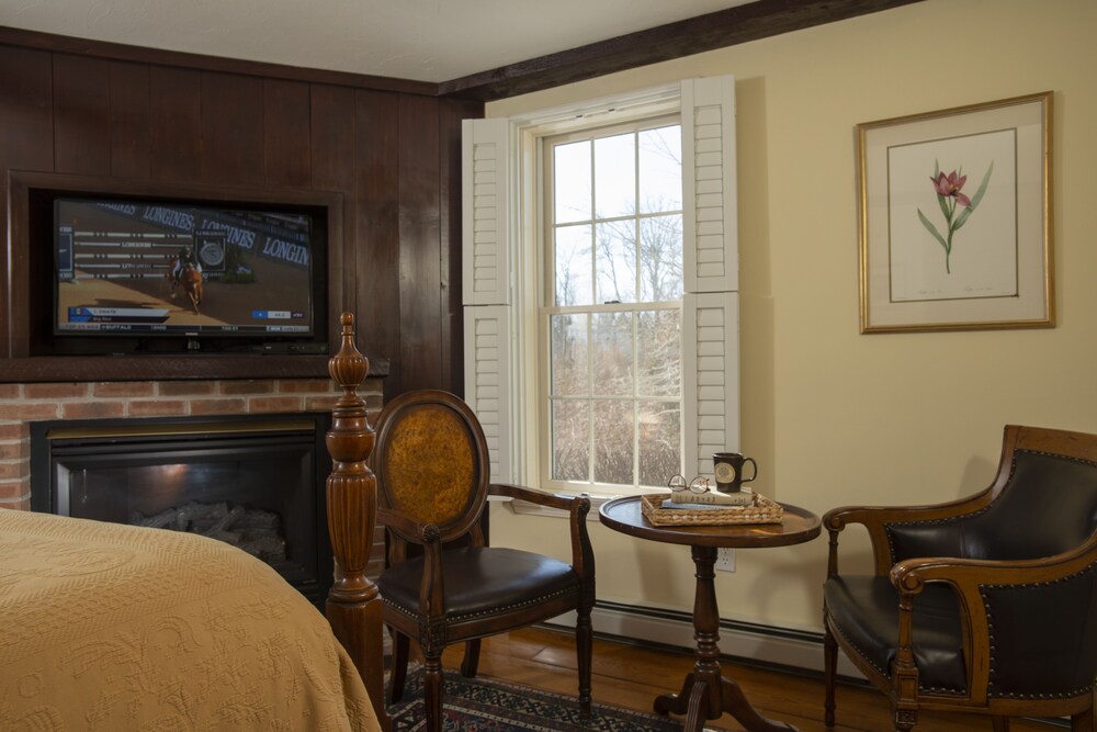 Liberty Hill Inn - photo 6