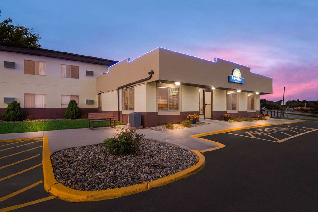 Days Inn by Wyndham Newton - photo 10