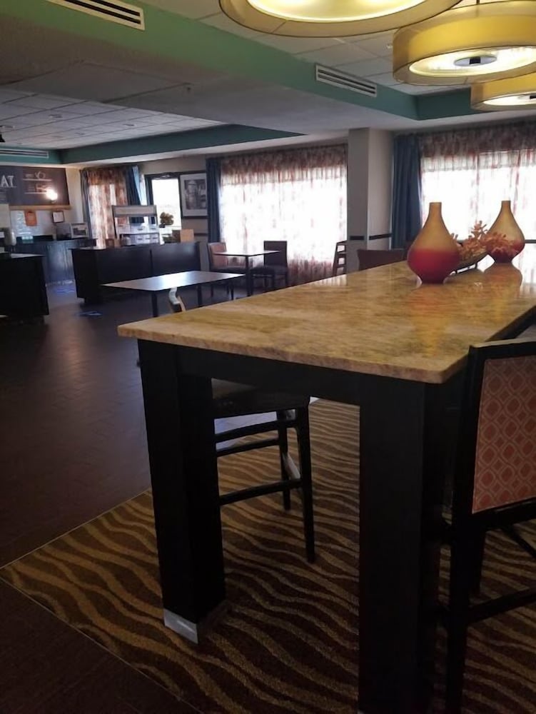 Hampton Inn Henderson - photo 30