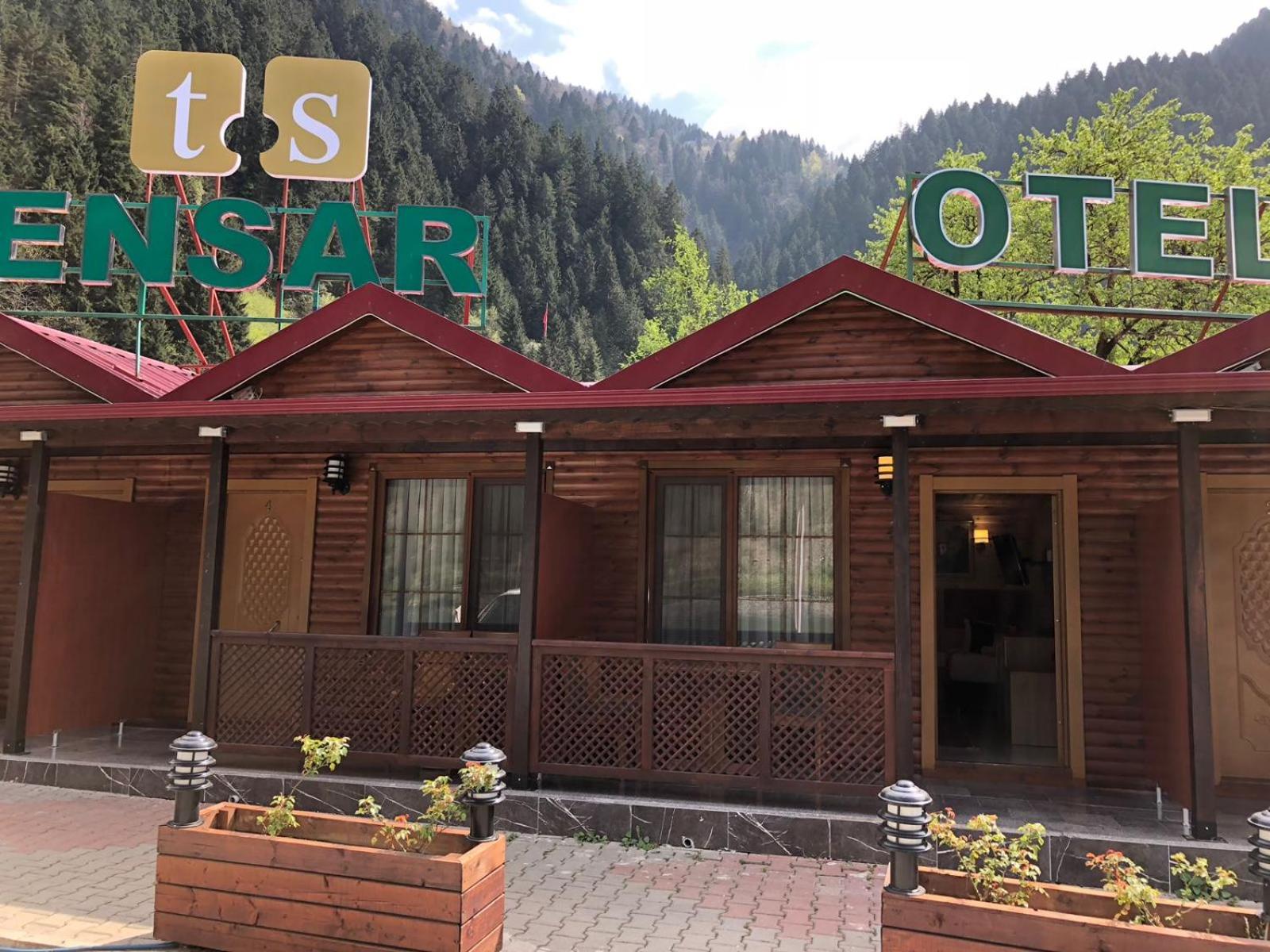 Ensar Hotel Uzungol in Caykara, Turkey