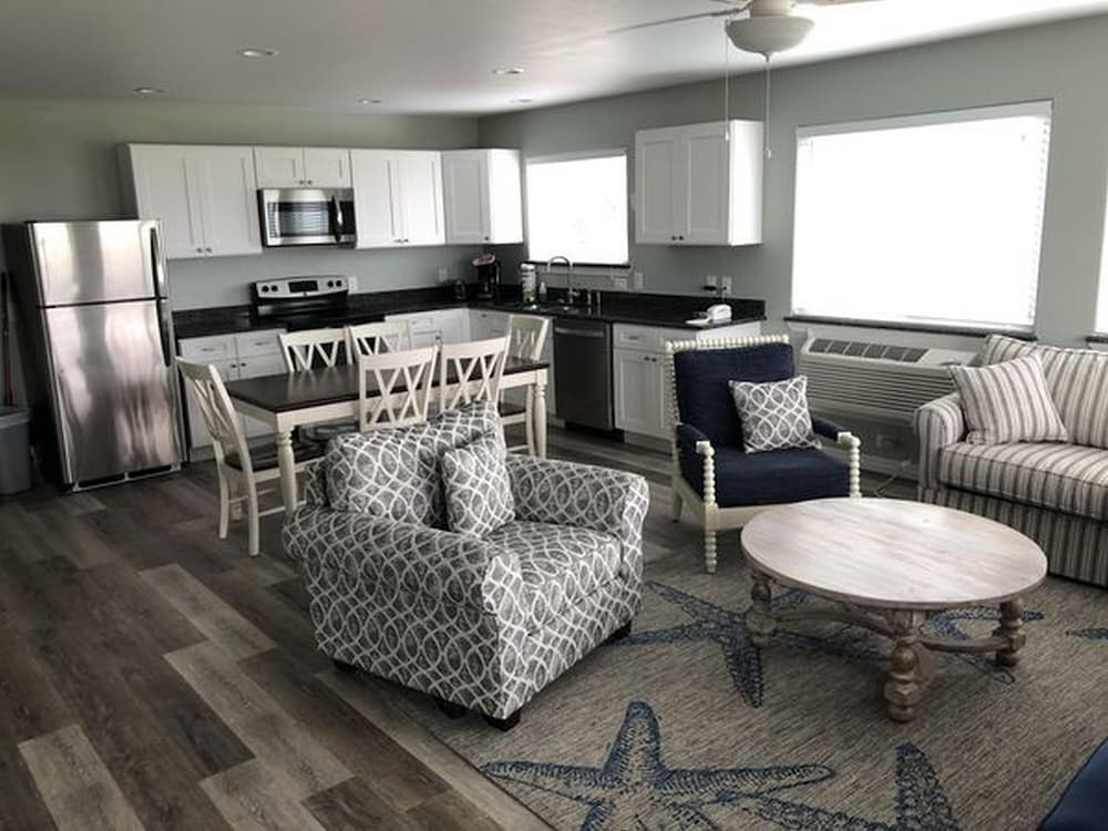 Beachgate CondoSuites and Oceanfront Resort - photo 114