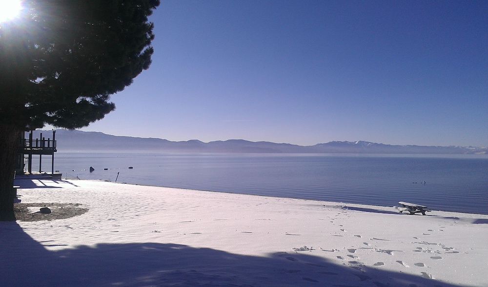 Mourelatos Lakeshore Resort - photo 39