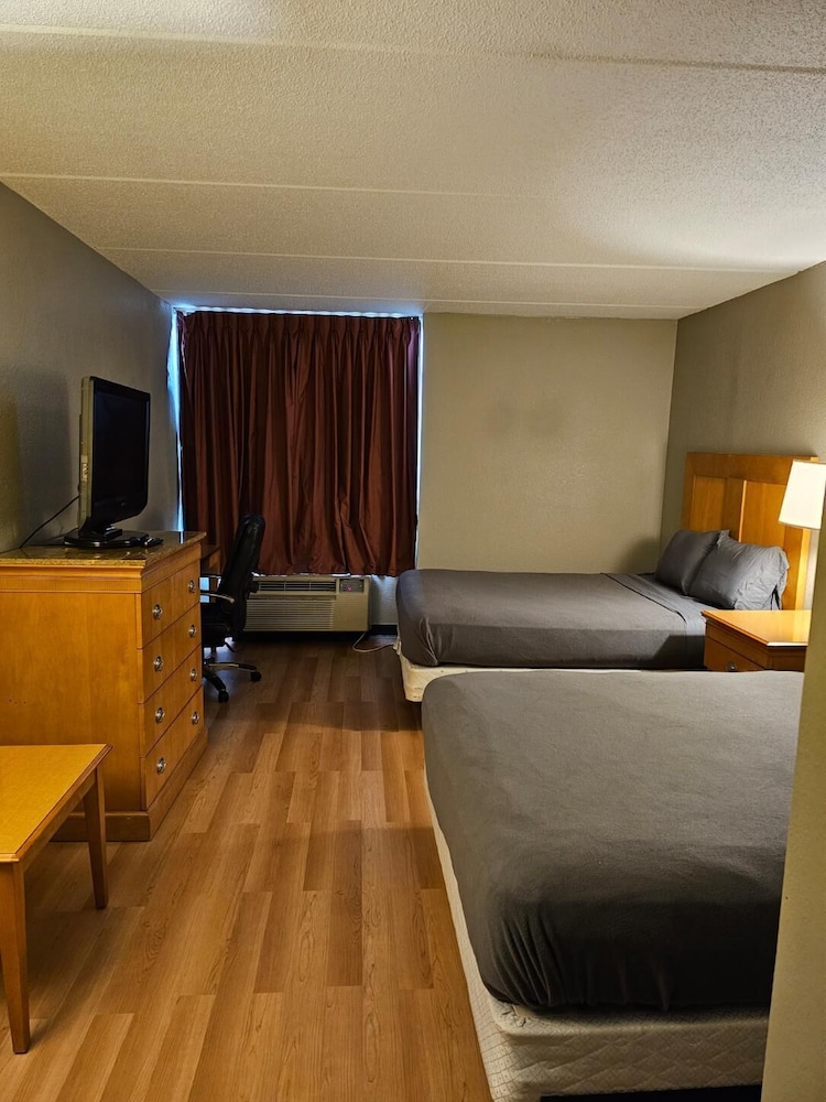 Madison Inn and Suites - photo 24