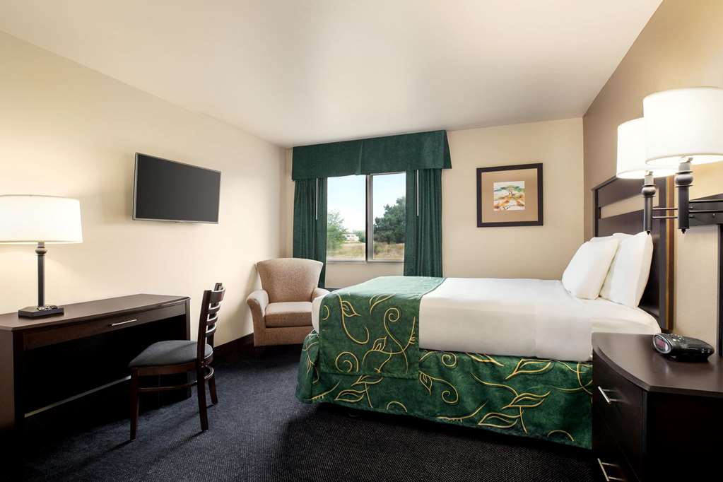 Travelodge by Wyndham North Platte - photo 18