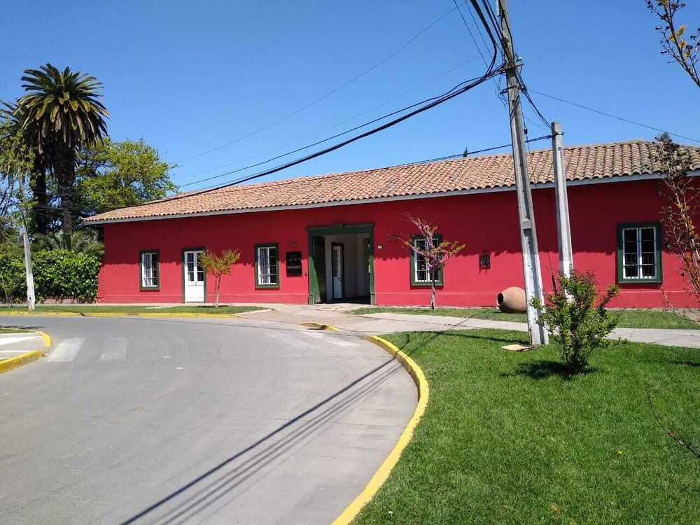 Hotel Plaza Malloa in Santa Cruz, Chile