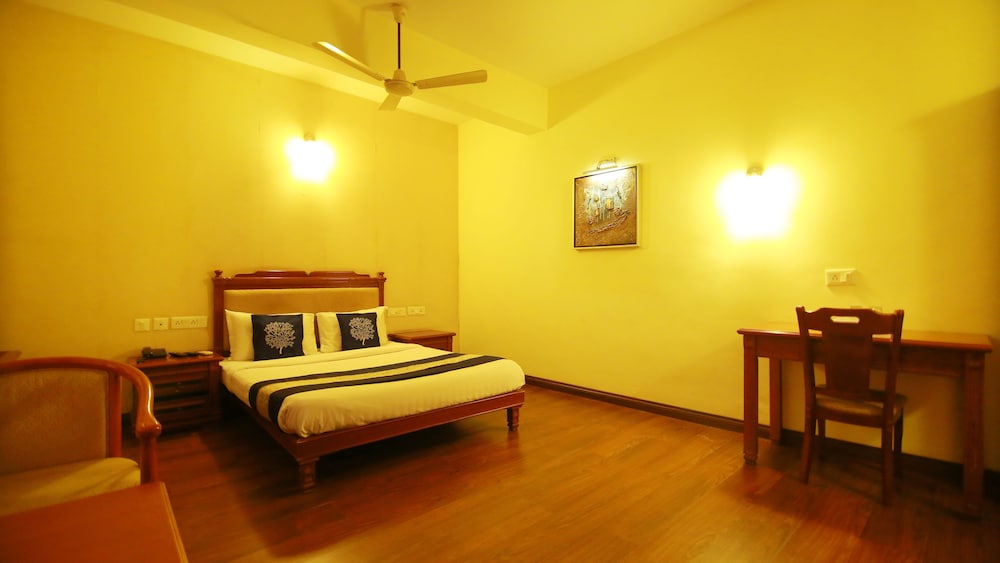 OYO 4802 Cochin City residency