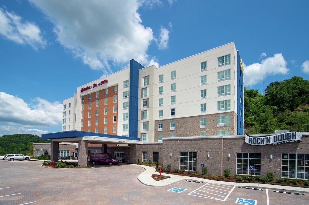Hampton Inn & Suites Nashville North Skyline in Madison, United States