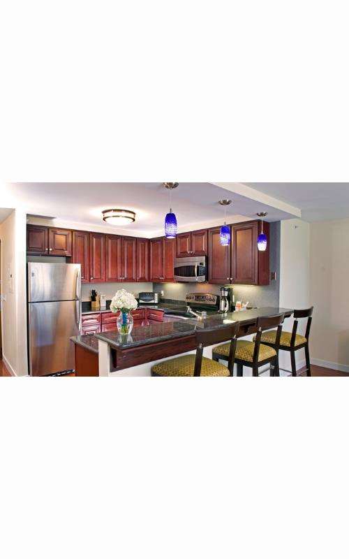 Newport Beach Hotel & Suites - photo 9