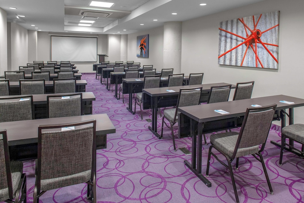 TownePlace Suites by Marriott Dallas Downtown - photo 23