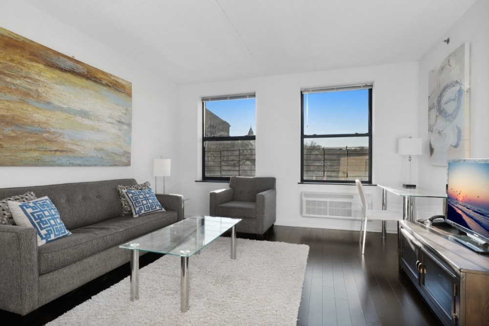 Global Luxury Suites At Chancery - photo 14