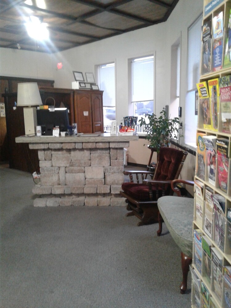 Colonial Mountain Inn — Branson — photo 2