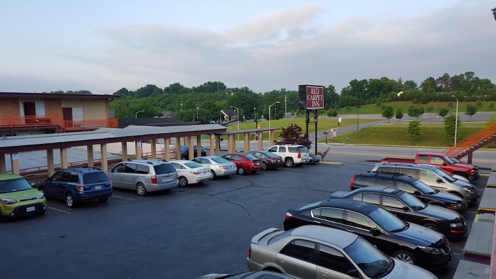 Red Carpet Inn Blacksburg - photo 25