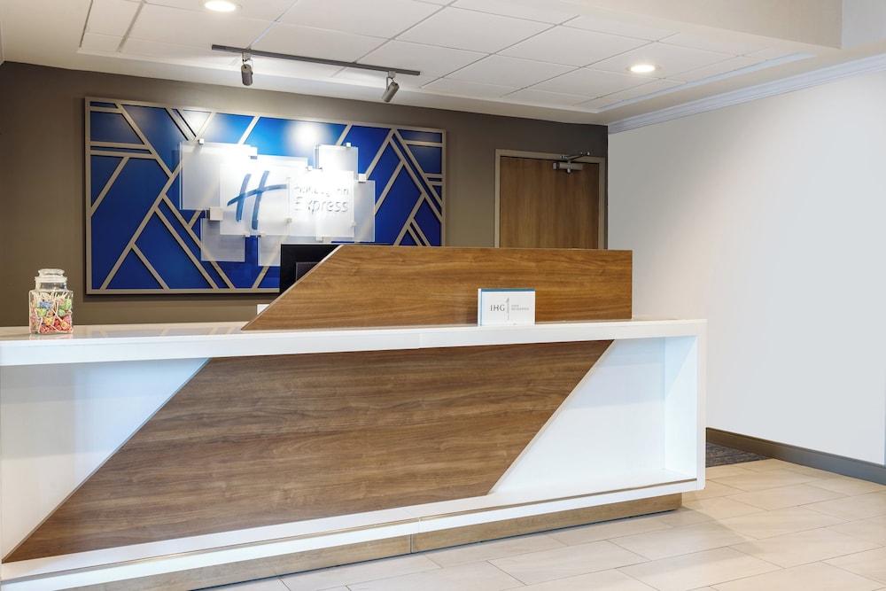 Holiday Inn Express & Suites Lancaster by IHG - photo 96