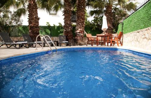 Dadya Villa 2 Villa with private pool 750m distance to the beach — 4-Star Luxury Hotel in Datca, Turkey