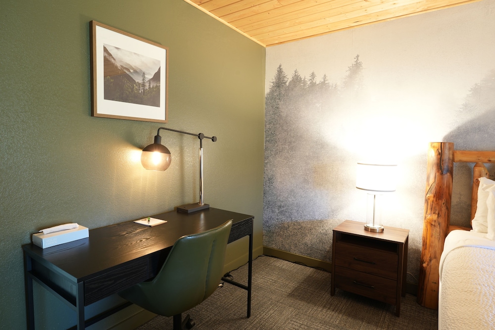 Tremont Lodge & Resort - photo 11