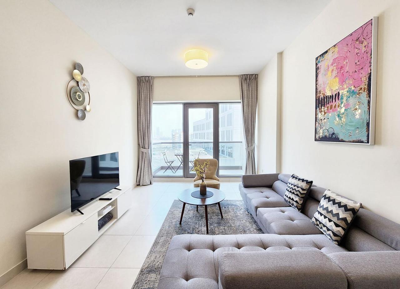 RH Captivating Skyline View 02BR Near Clemance Medical Center — 4-Star Luxury Hotel in Dubai, United Arab Emirates