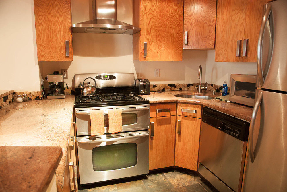 Luxury Suites Upper West Brownstone - photo 15