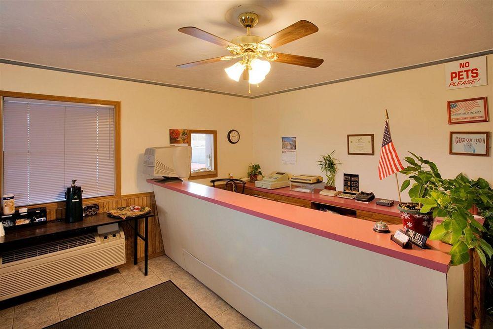 Americas Best Value Inn Murphysboro Carbondale - photo 11