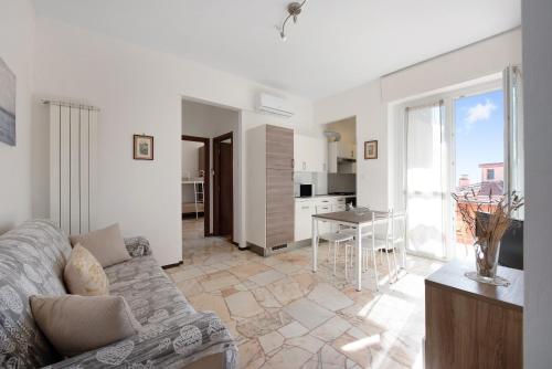 Bilocale Corosu con 2 balconi — 4-Star Luxury Hotel in Varazze, Italy