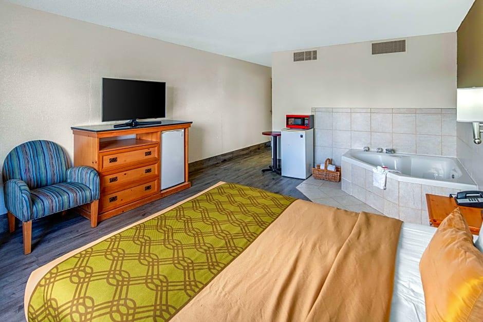 Econo Lodge Inn & Suites Spokane - photo 15