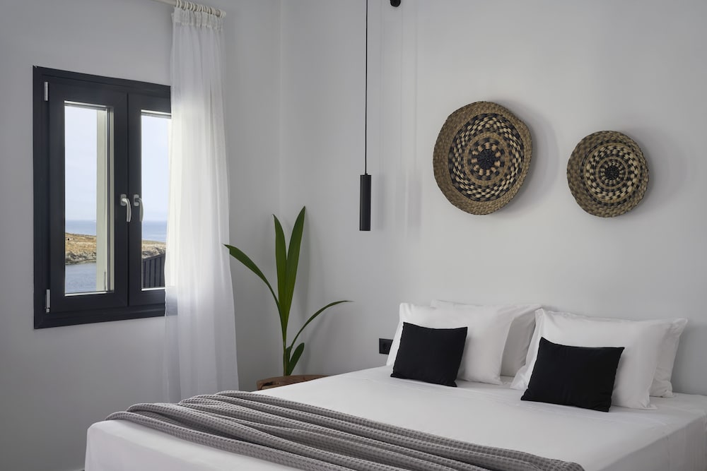 The Thermia Suites — Kythnos — photo 2