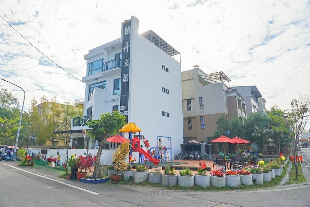 Ark Stay方舟文旅山嵐新館溜滑梯商務民宿 — 4-Star Luxury Hotel in Nantou, Republic of China Taiwan