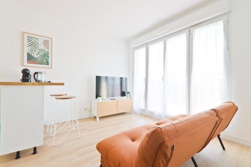Cozy Studio Near Paris & Orly - last minute hotel in Unknown City