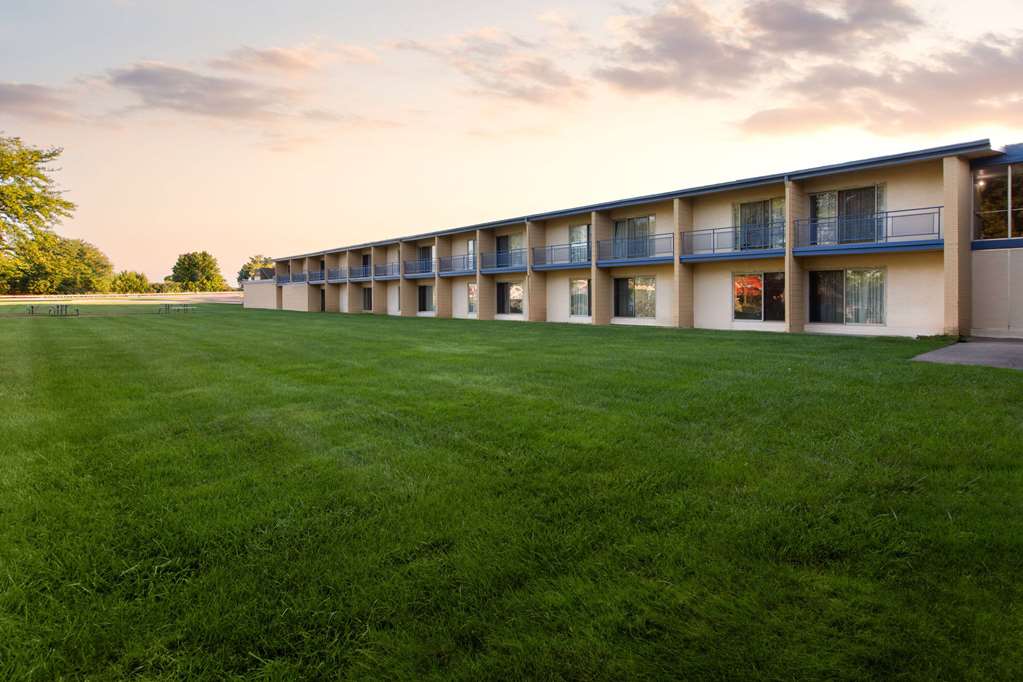 Baymont by Wyndham Bay City - photo 27