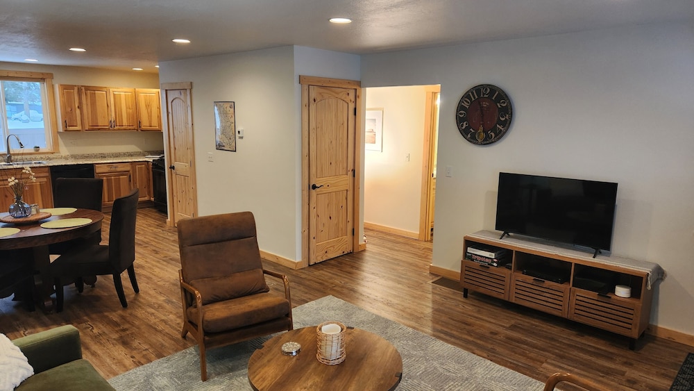 Beargrass Lodging and RV Resort - photo 87