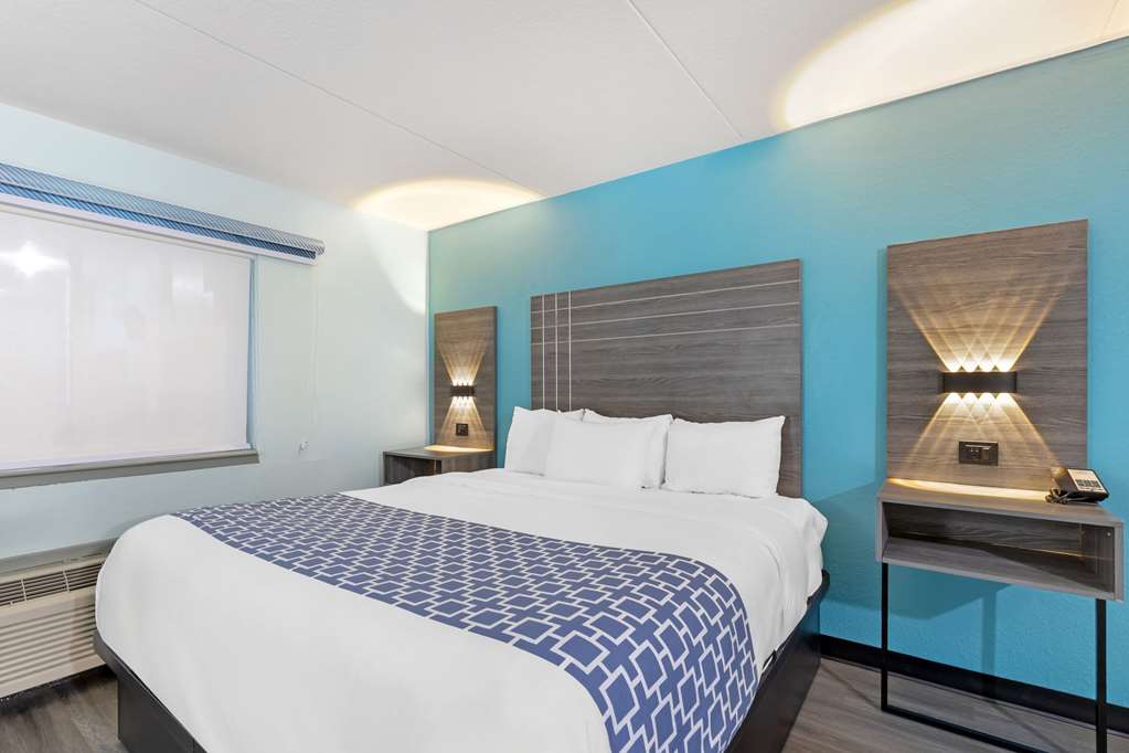 Clarion Inn Des Moines Airport - photo 21