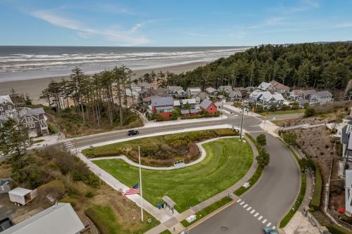 The Beach Pine by Seabrook Hospitality in Huntington Beach, United States