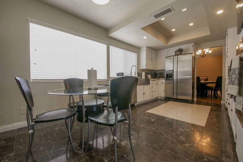 4br 9m to Vegas Strip with Spa - photo 17