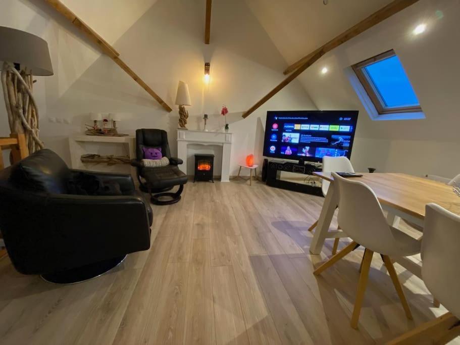 Magnifique Loft 2 3 Personnes Tout Confort — 4-Star Luxury Hotel in Boulogne-Sur-Mer, France