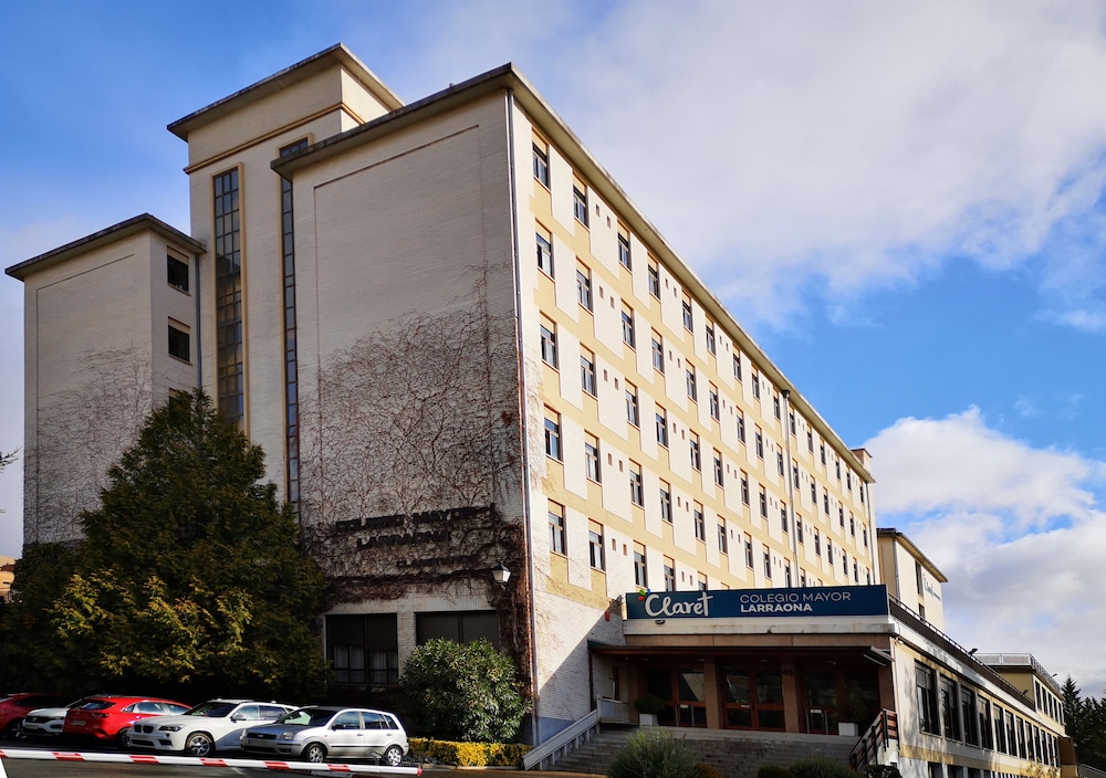 Albergue Residencia Larraona in Pamplona, Spain
