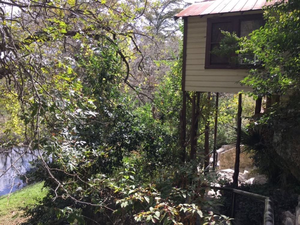Frio Springs Lodges - photo 29