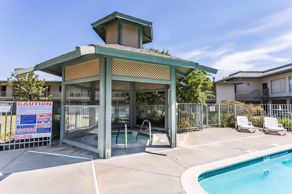 Days Inn by Wyndham Novato San Francisco - photo 11