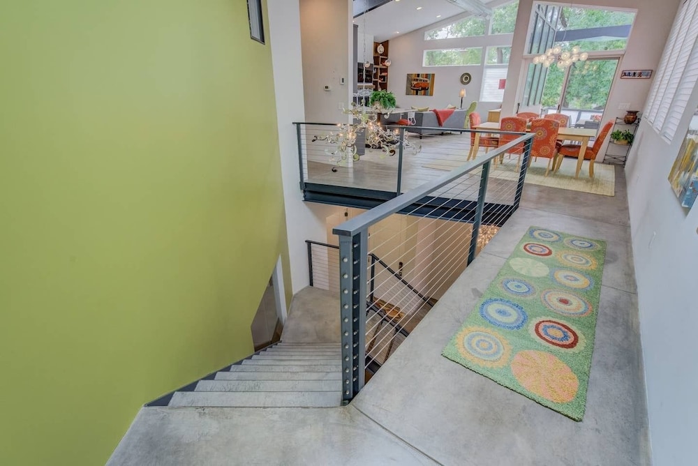 3BR Modern Marveldowntown Customprivate Balcony - photo 32