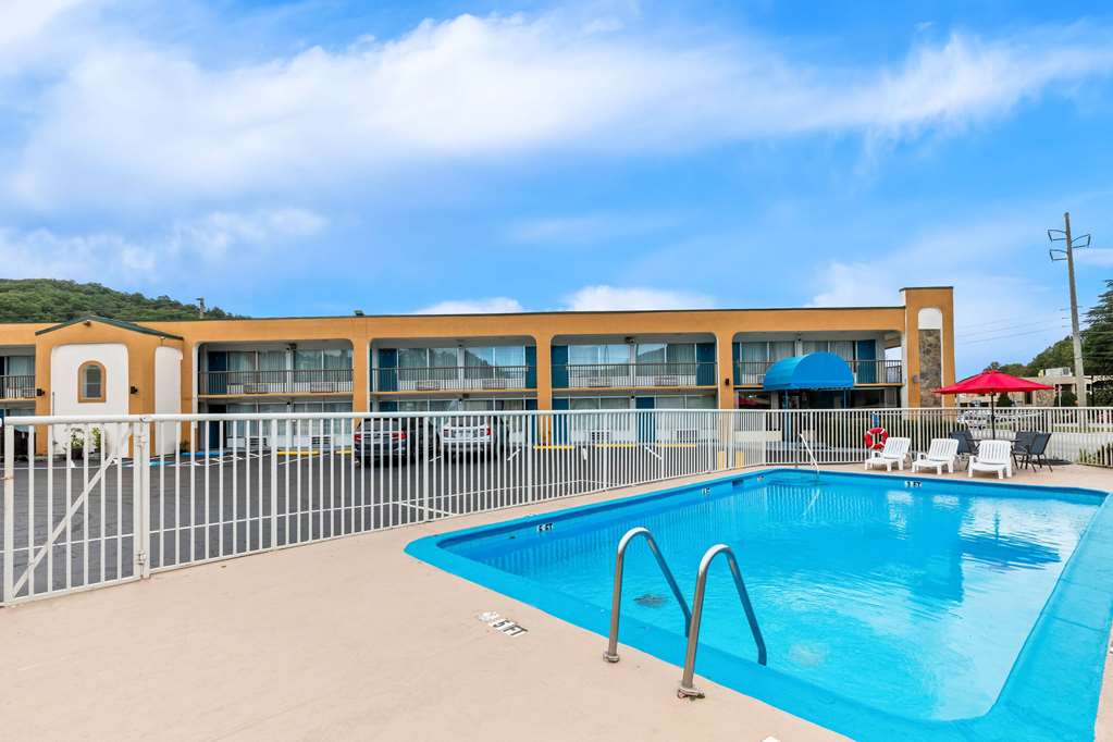 Days Inn by Wyndham Clayton - photo 13