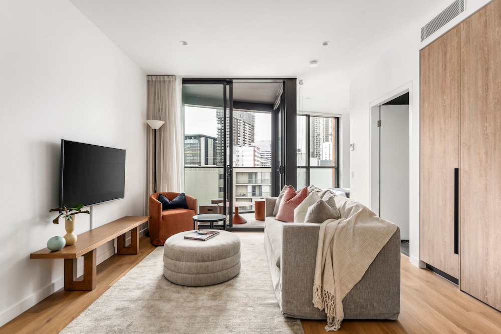 Urban Rest Parramatta Apartments — 4-Star Luxury Hotel in Harris Park, Australia