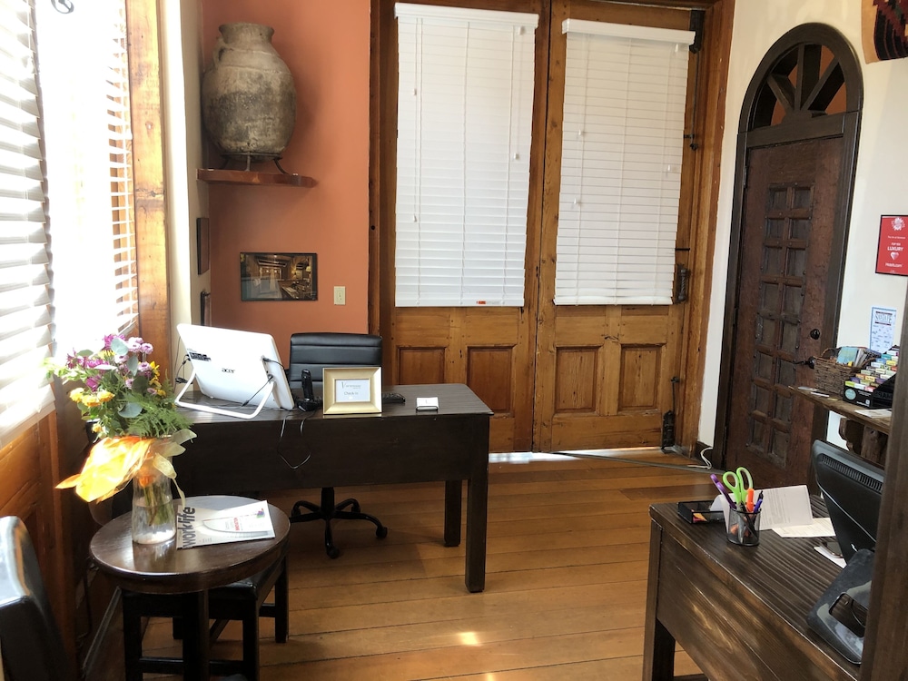 The Inn at Vanessie - photo 2