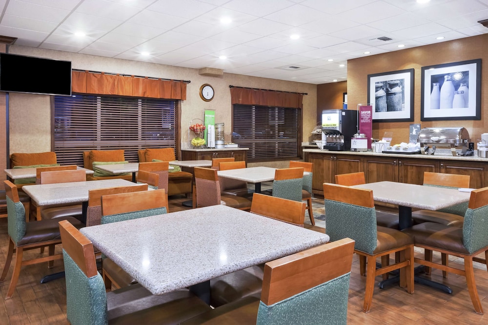 Country Inn & Suites by Radisson Idaho Falls at the Mall - photo 42