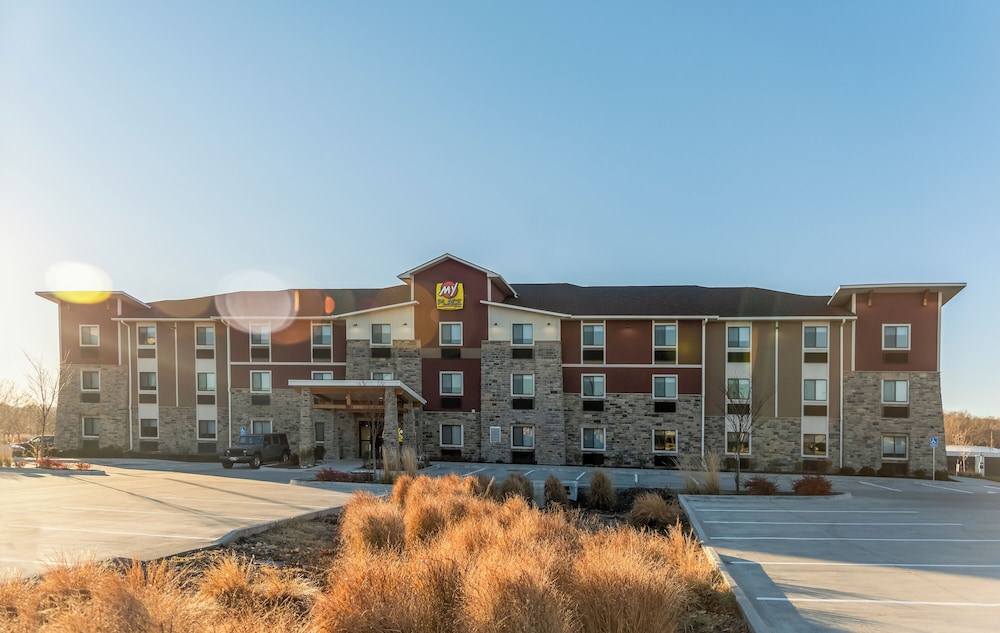 My Place Hotel Overland Park - photo 9