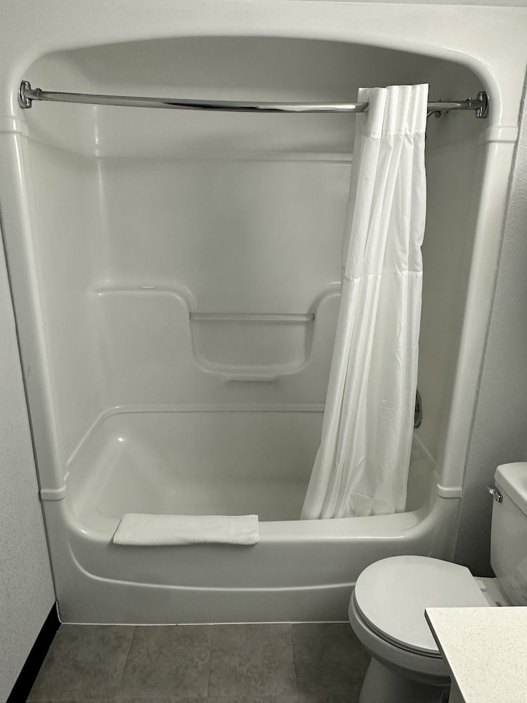 Motel 6 East Syracuse NY Airport - photo 25