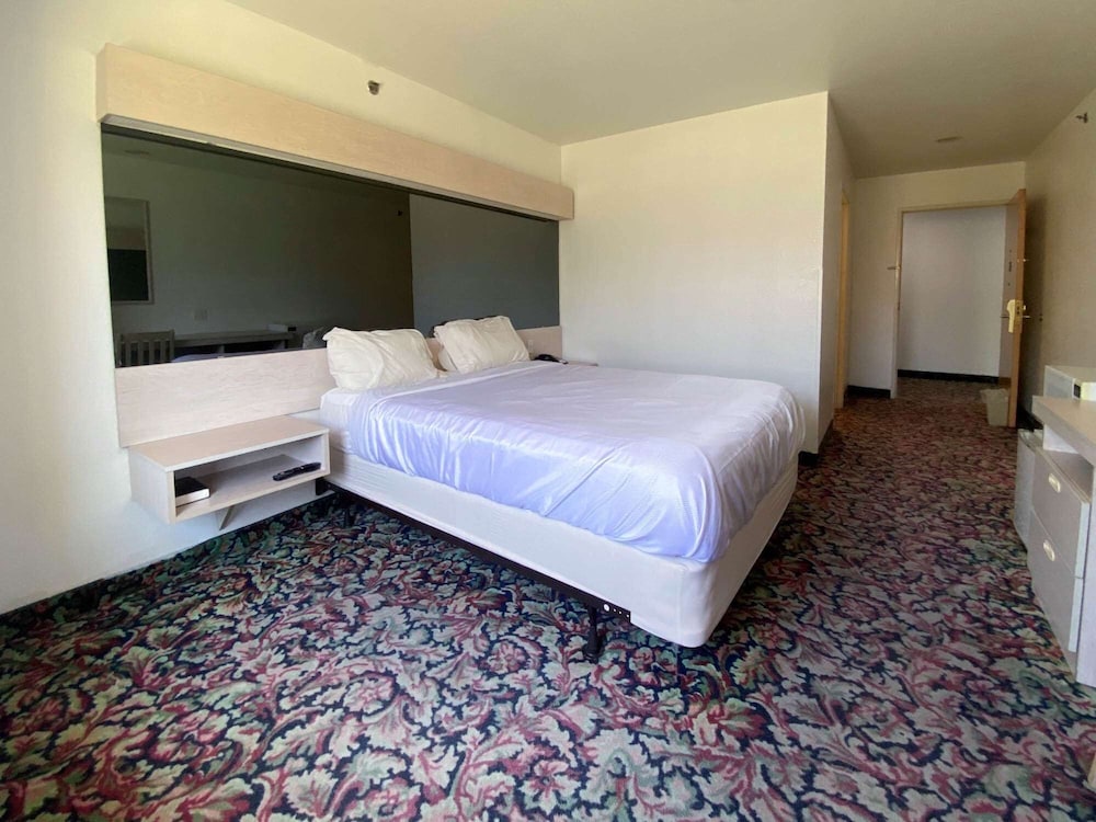 Motel 6 McAlester OK South - photo 11
