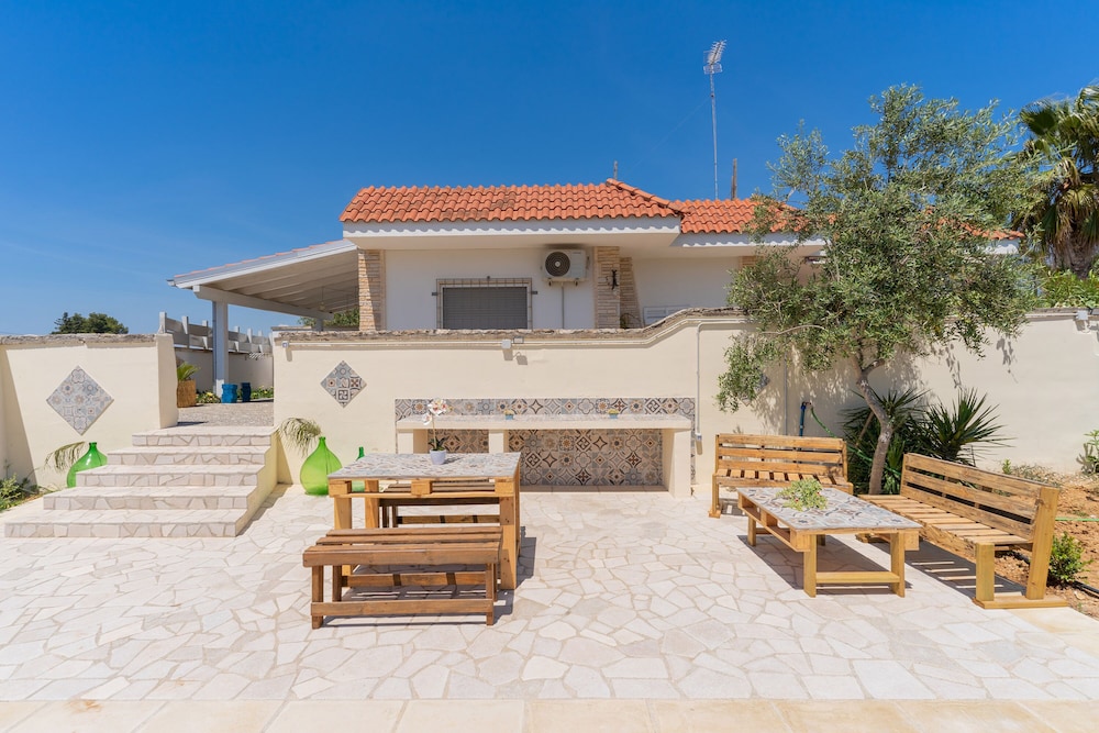 1890 Bilo Conchiglia Blu — hotel in Porto Cesareo